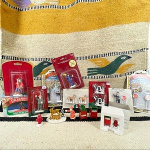 Christmas Collectables Dickensville, Santa’s Workbench, Heritage Village & More